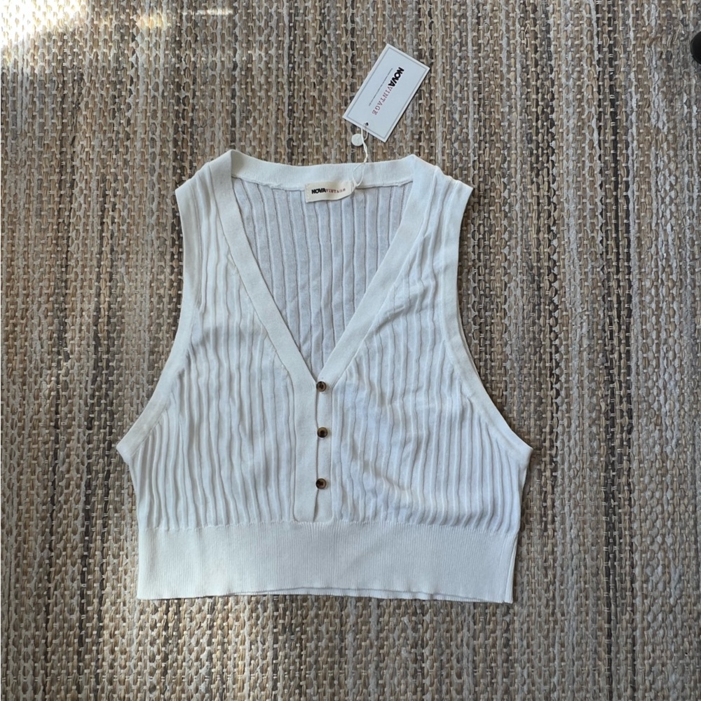 WHITE SWEATER VEST